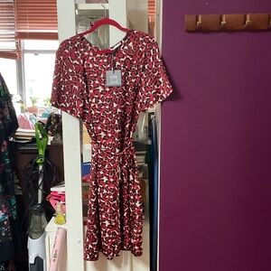 Elegant Leopard Print Midi Dress